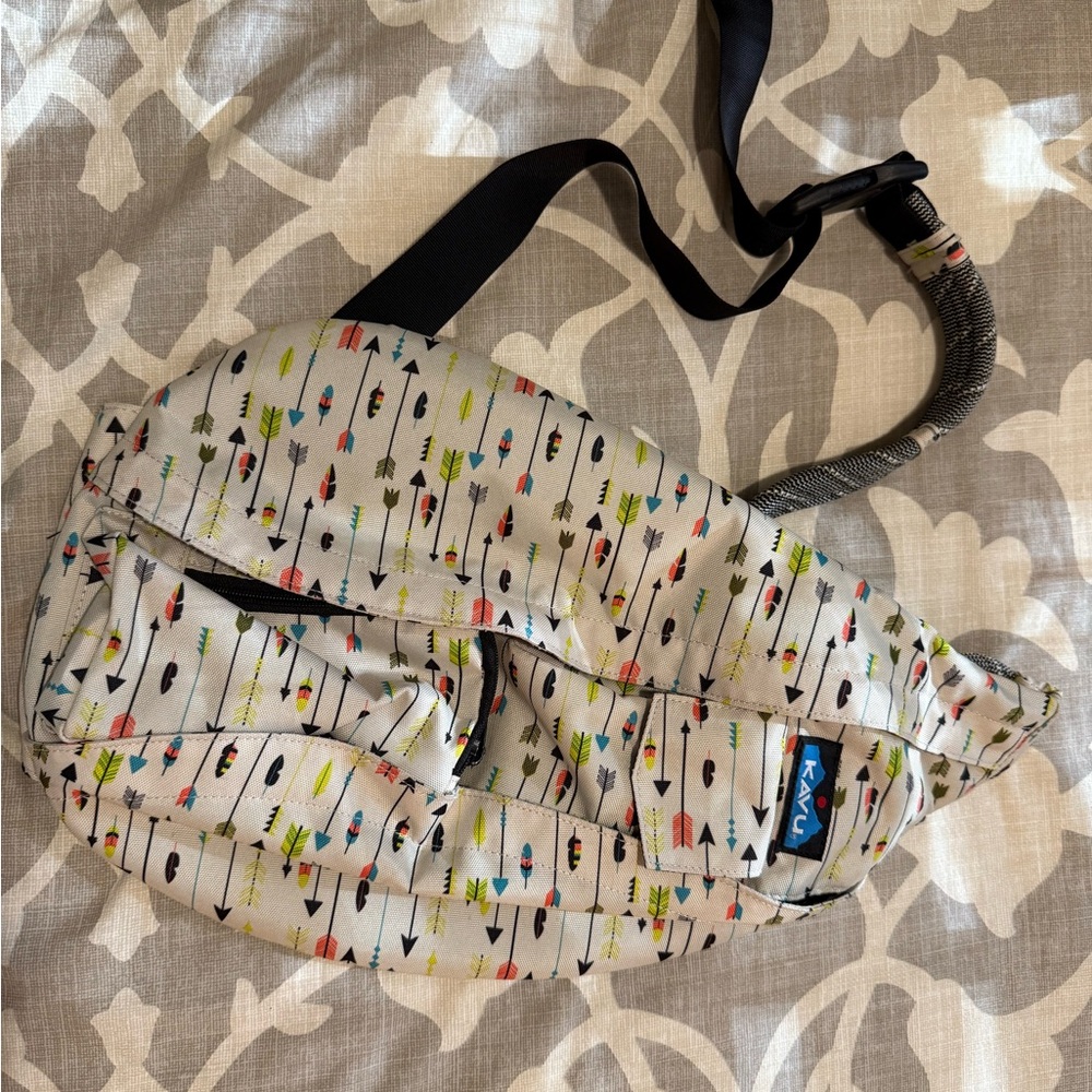 Kavu White & Multicolor Rope Sling Bag w/ Adjustable crossbody strap - Picture 2 of 7